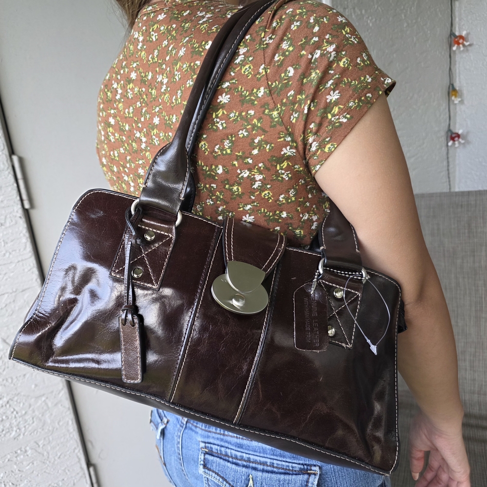 Elegant Dark Brown Leather Shoulder Bag